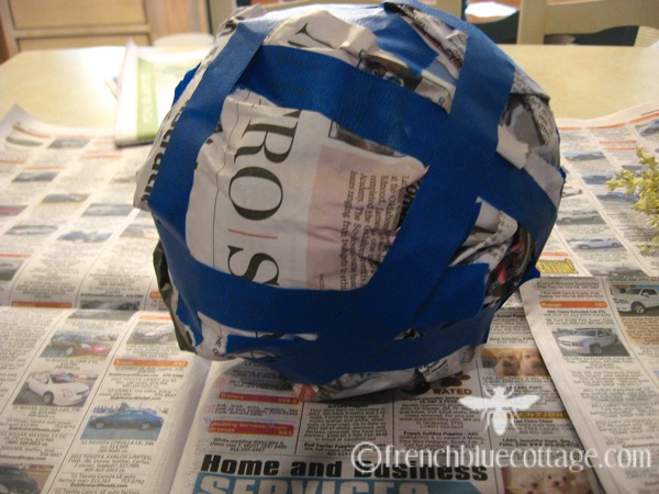 Newspaper tape sphere