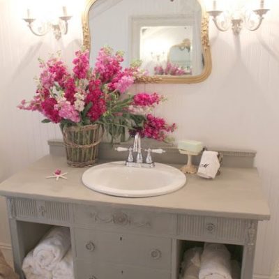 31 Days of French-Inspired Style Day 25: Bathrooms