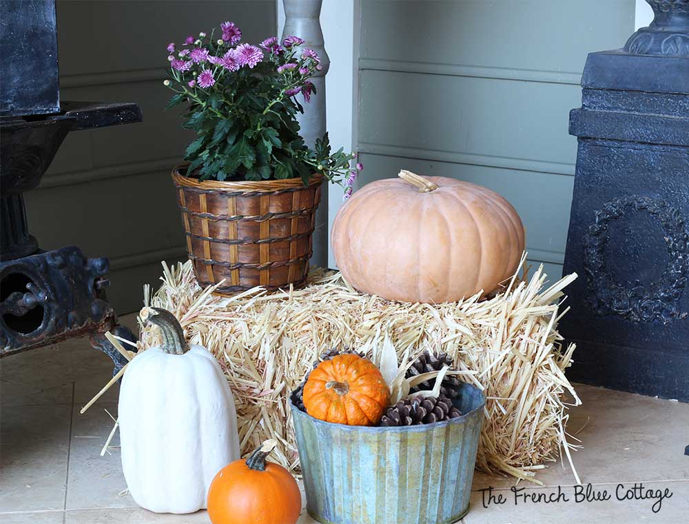 Decor for Mini Hay Bale 