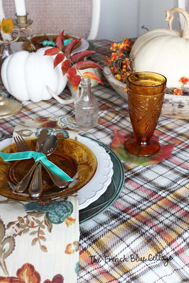 Fall Tablescape in Warm Neutrals