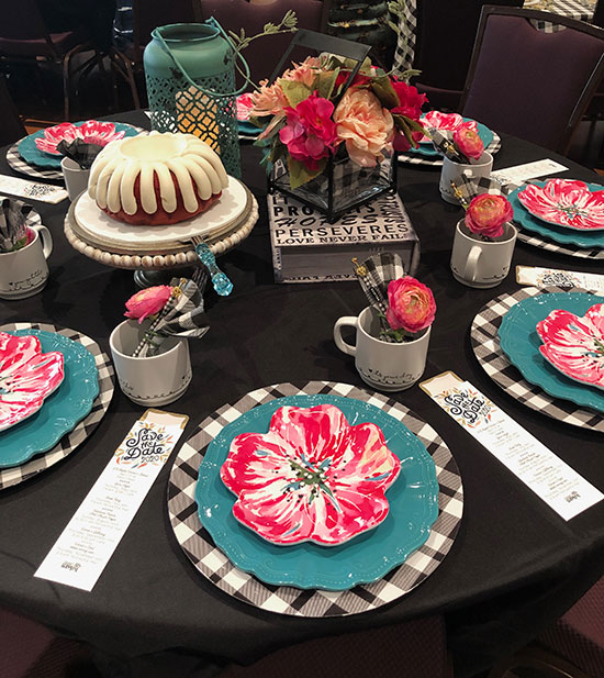 round table setting ideas