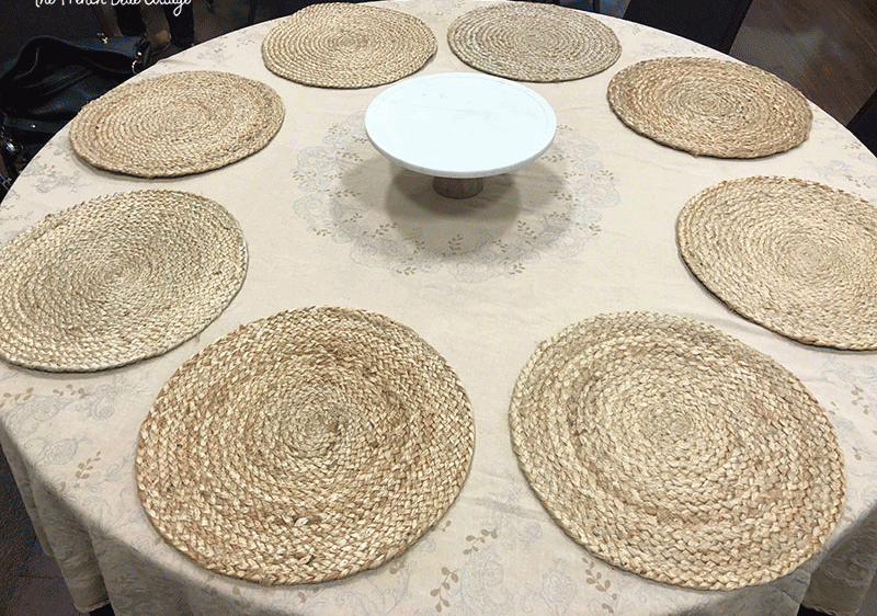 How To Decorate A Round Table, Round Table Setting Ideas